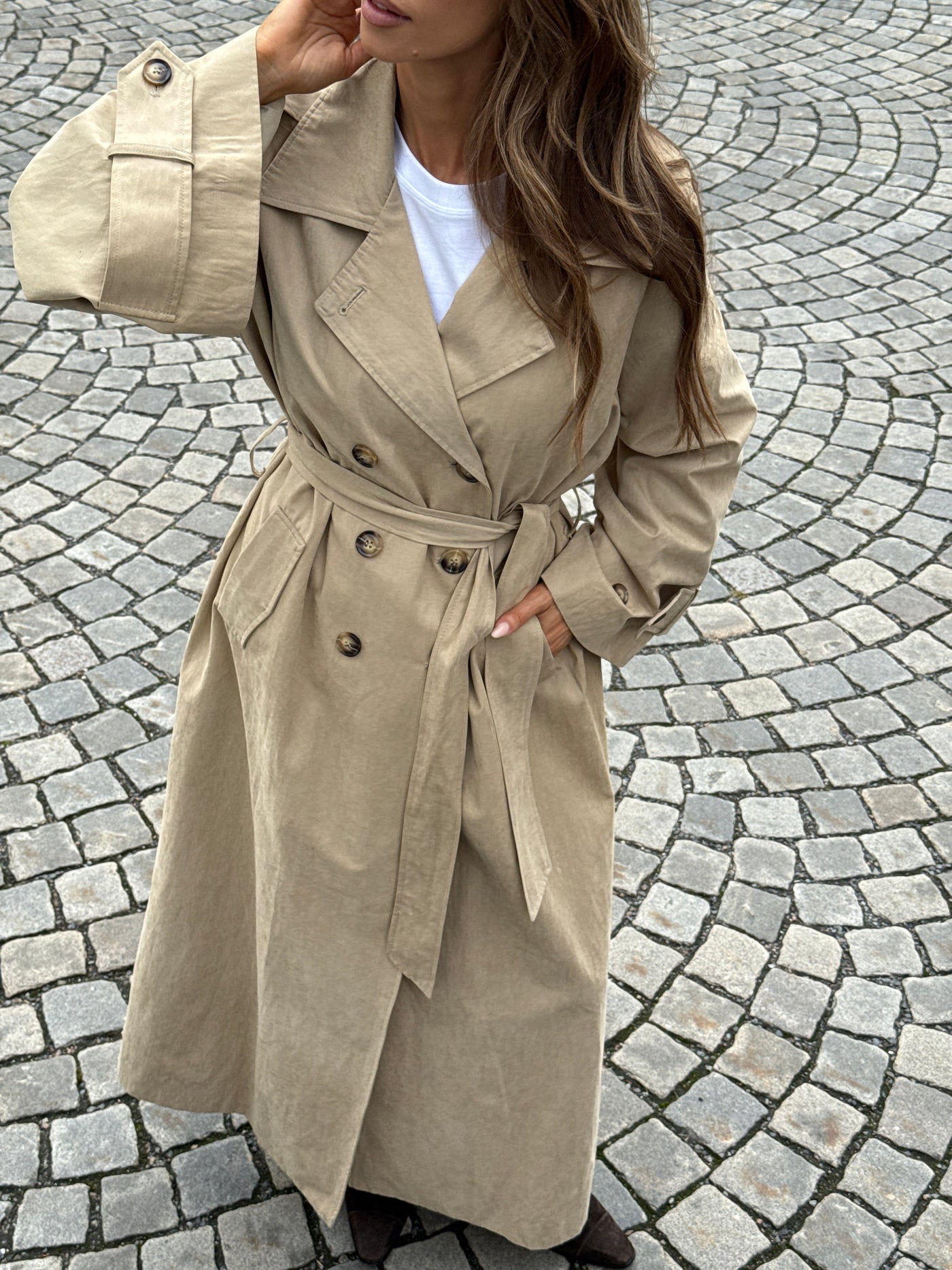 Anastasia Trenchcoat – Beige
