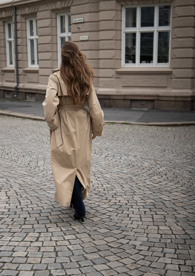 Anastasia Trenchcoat – Beige