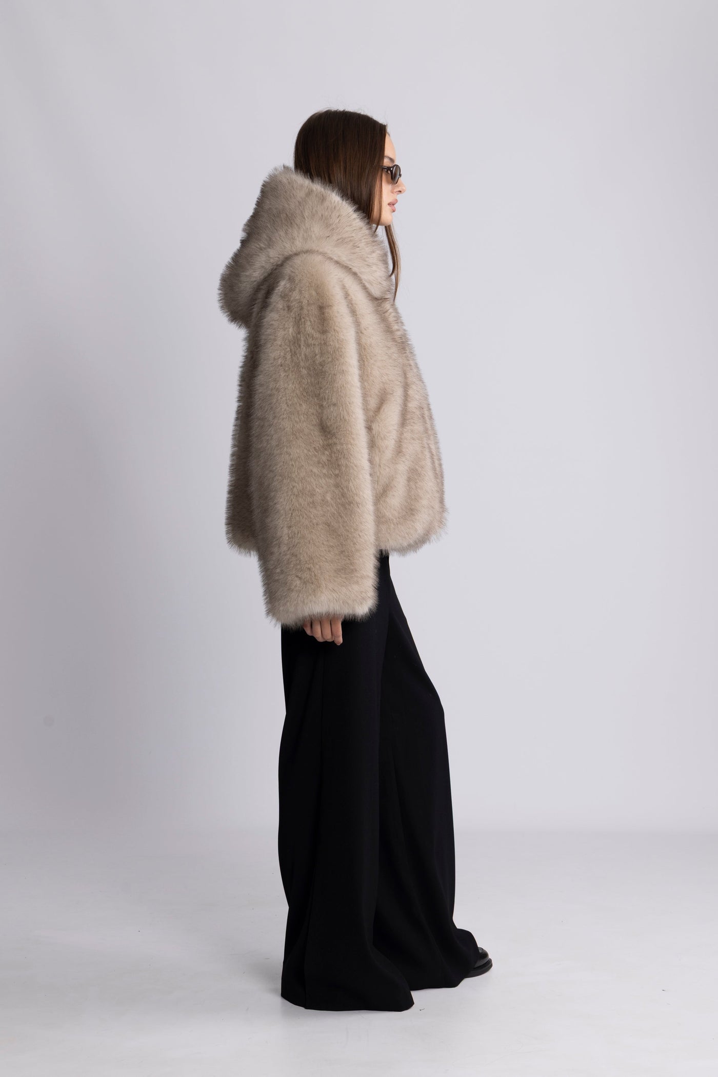 Astrid Fuskepelsjakke – Beige