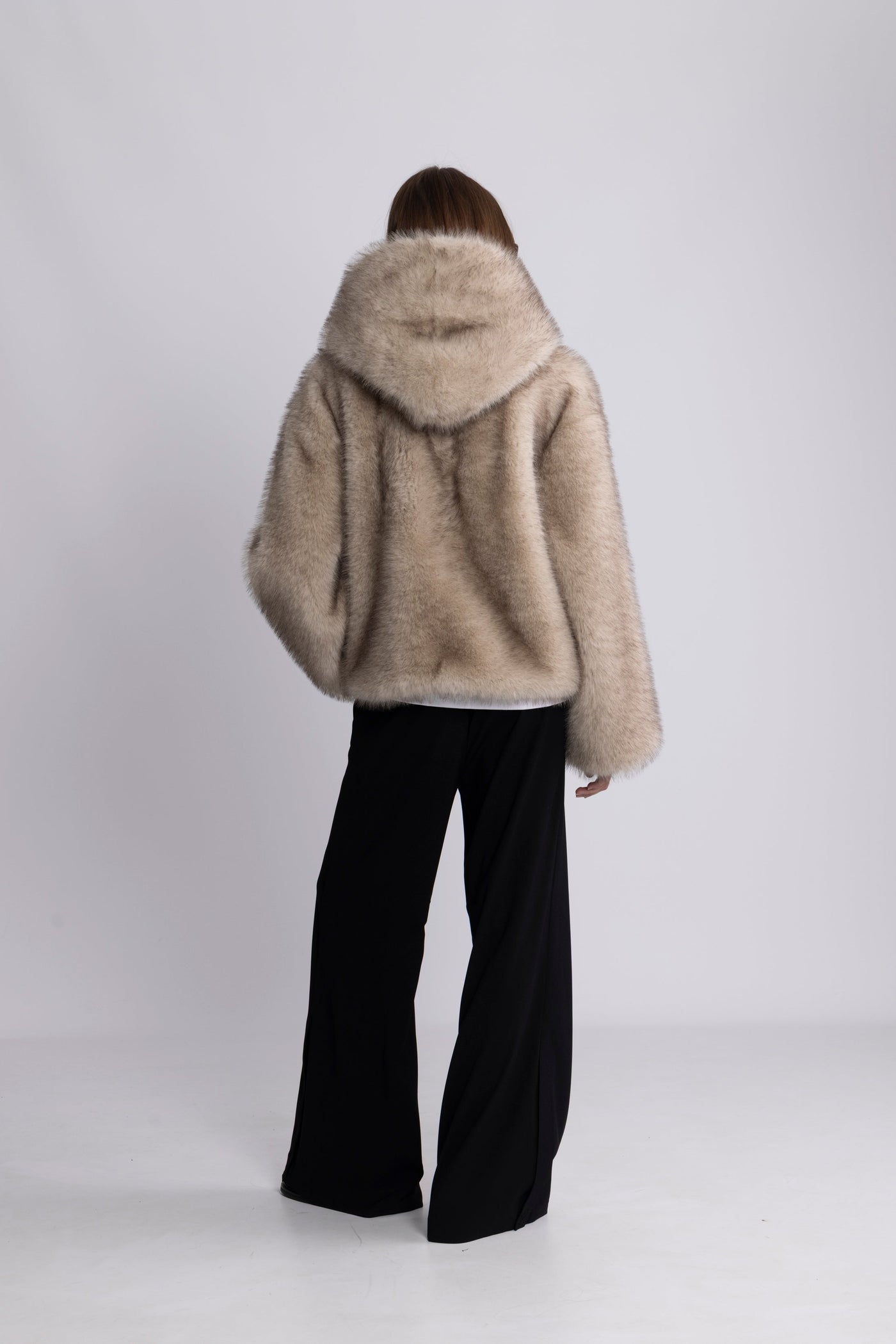 Astrid Fuskepelsjakke – Beige